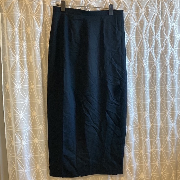 Saks Fifth Avenue skirt - Picture 10 of 10